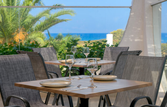 Nirvana Beach Hotel RestaurantTerraceLunch2_Web_Res